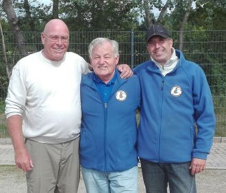 Sieger der Vereinsmeisterschaft 2015: (vlnr) 2. Platz: Lothar Mühlenbeck | 1. Platz: Dieter Burdak | 3. Platz: René Bernhardt